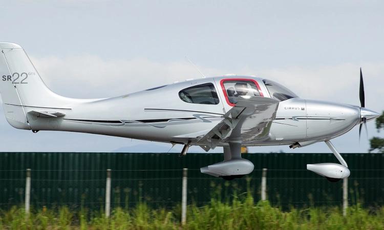 Cirrus SR22