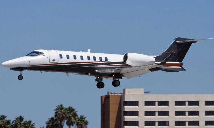 Learjet 75