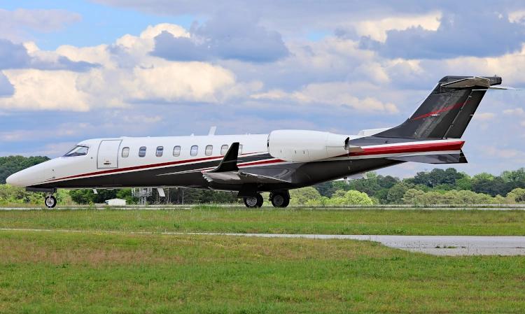 Learjet 75