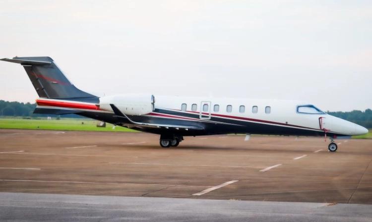 Learjet 75