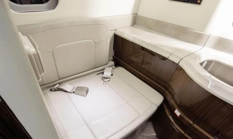 Learjet 75