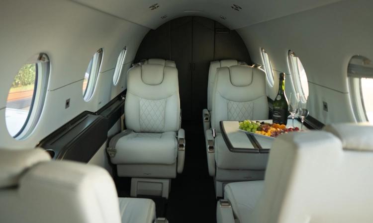 Hawker 400A