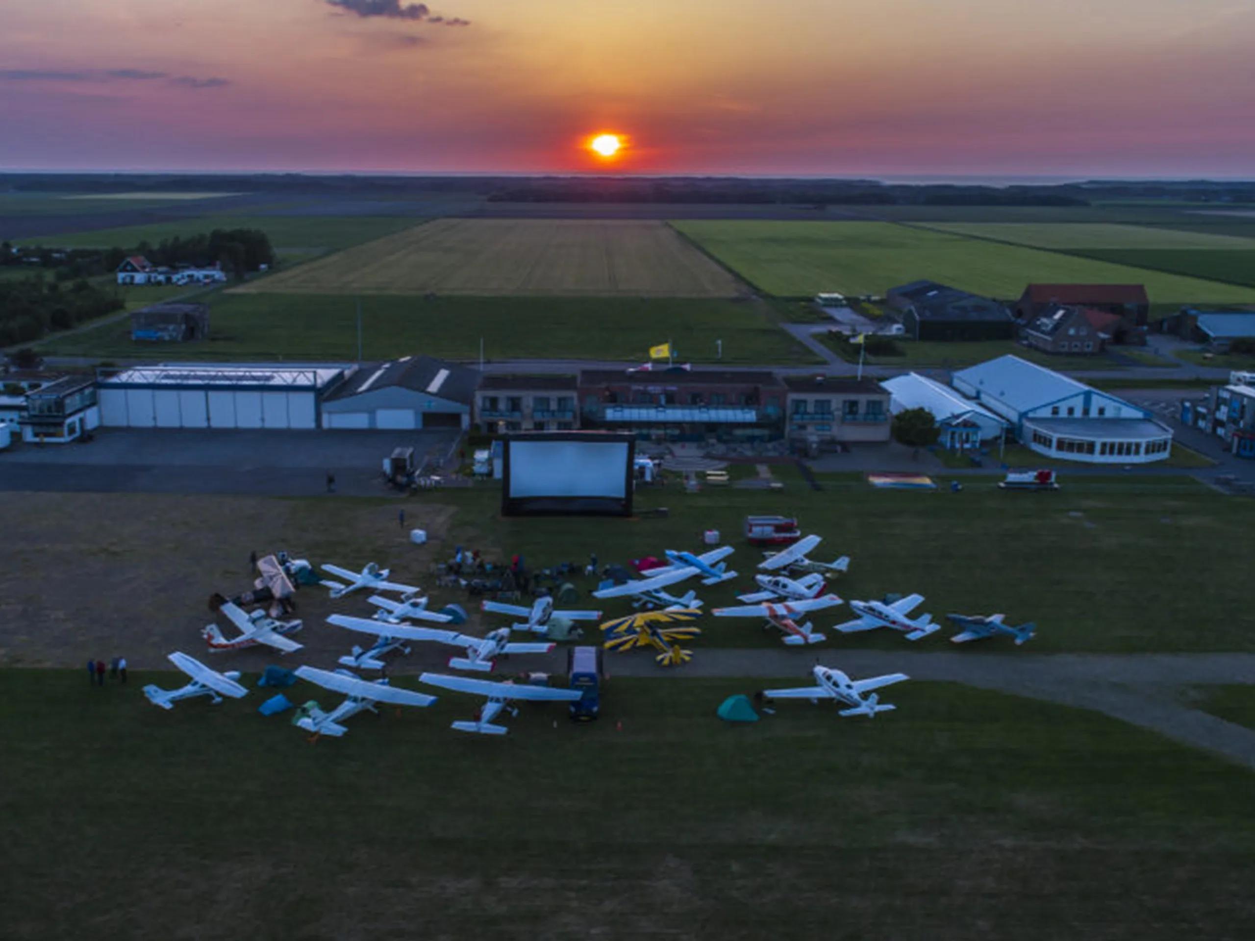 flapper team at toluca airport