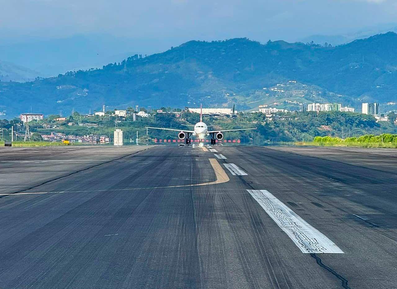 flapper team at toluca airport