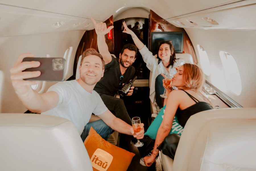 Private jet promotion Itaú Flapper