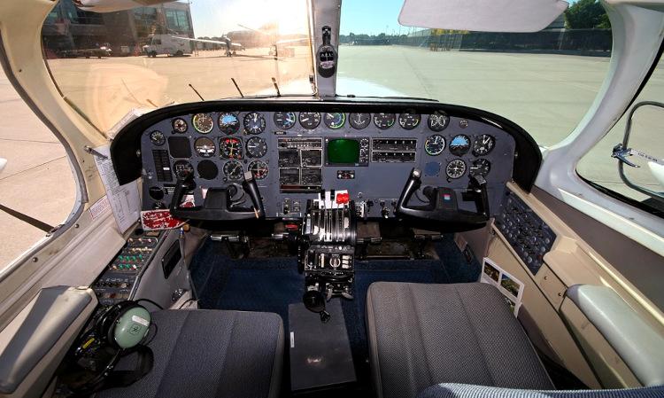 Cessna 402C Utiliner