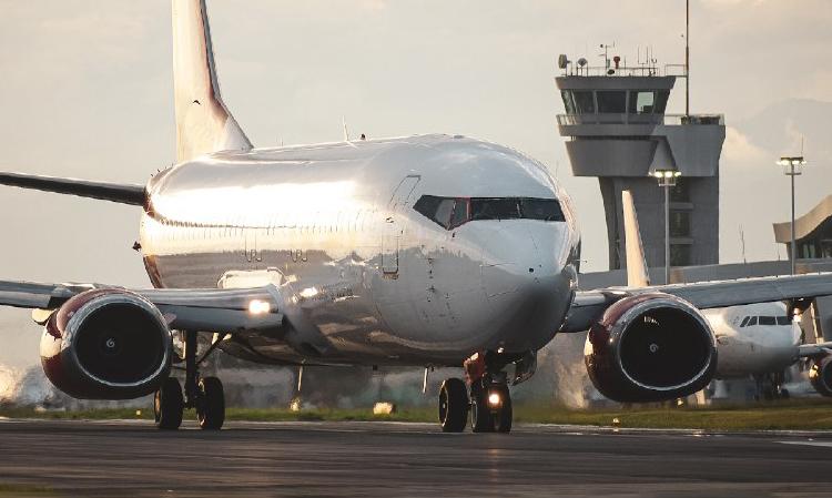 Boeing 737-300
