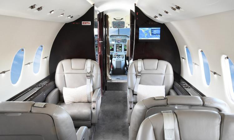 Hawker 4000