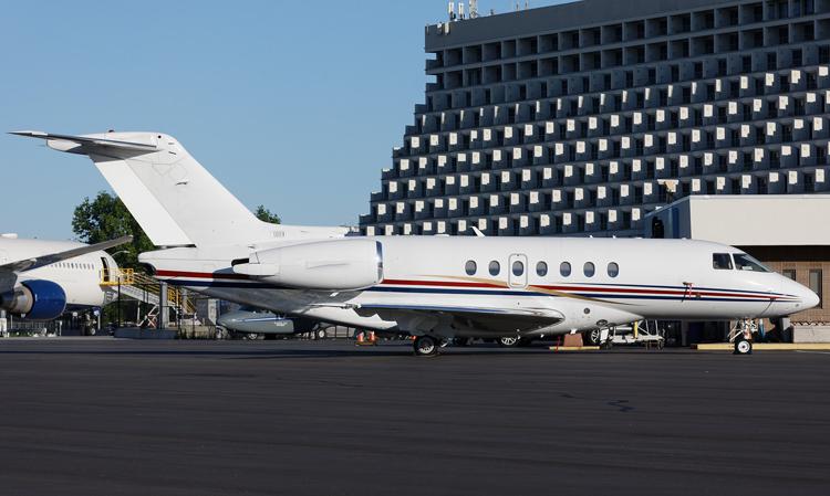 Hawker 4000